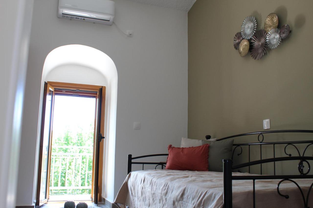 Melita Traditional Stone House Apartment Pyrgos Dirou Luaran gambar