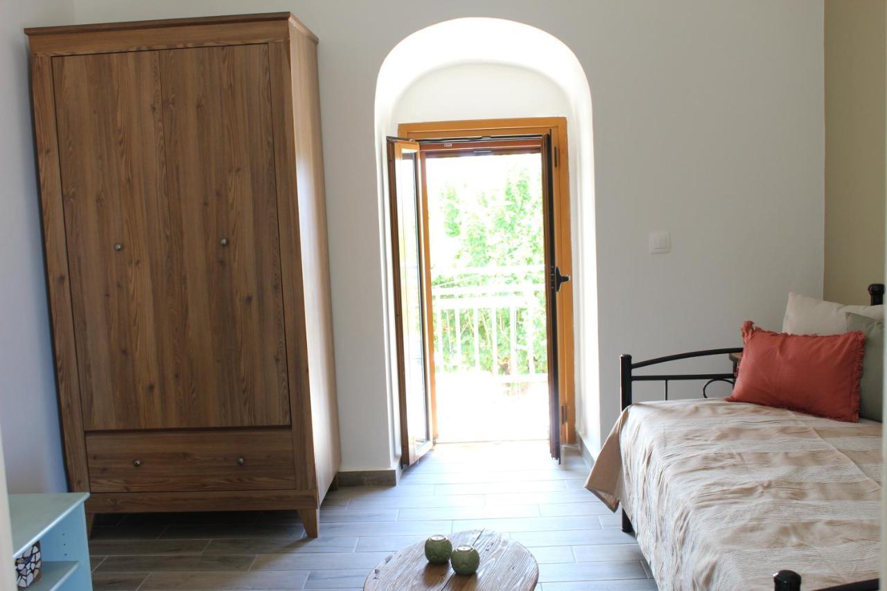 Melita Traditional Stone House Apartment Pyrgos Dirou Luaran gambar